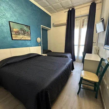 Hotel Rey 2*