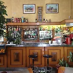 Rey Otel
